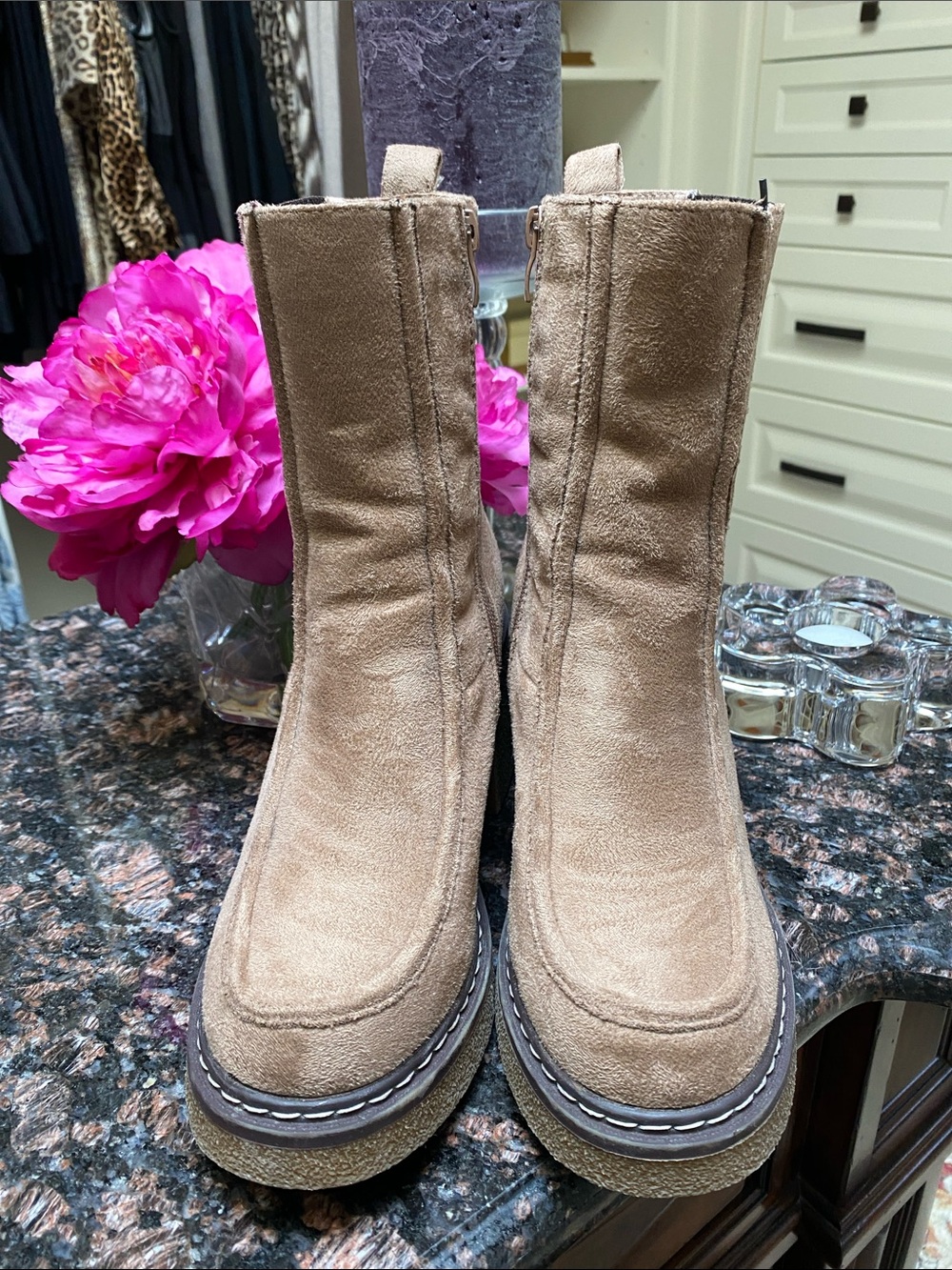 AQUA-Moda Canada - Tan Platform Boots.  Waterproof. Size 38.
